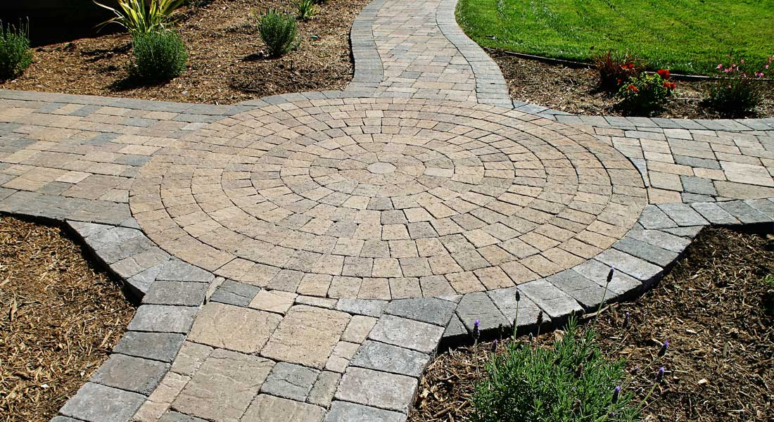 Bella Vista Concrete Paver Circle Pattern Walkway