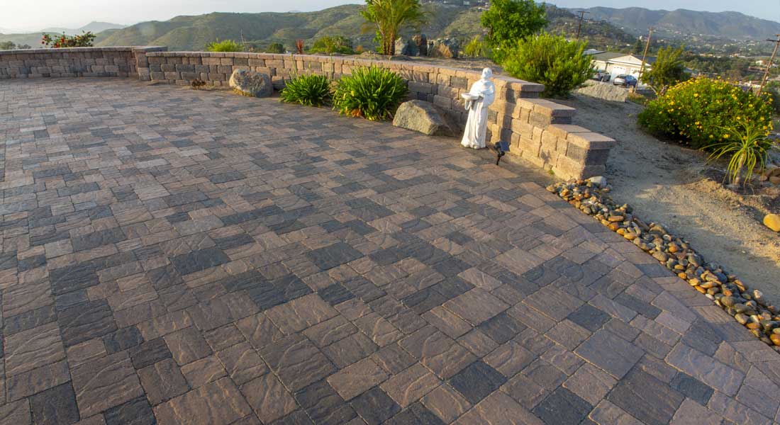 Bella Vista Stonetop Tumbled Concrete Paver Driveway